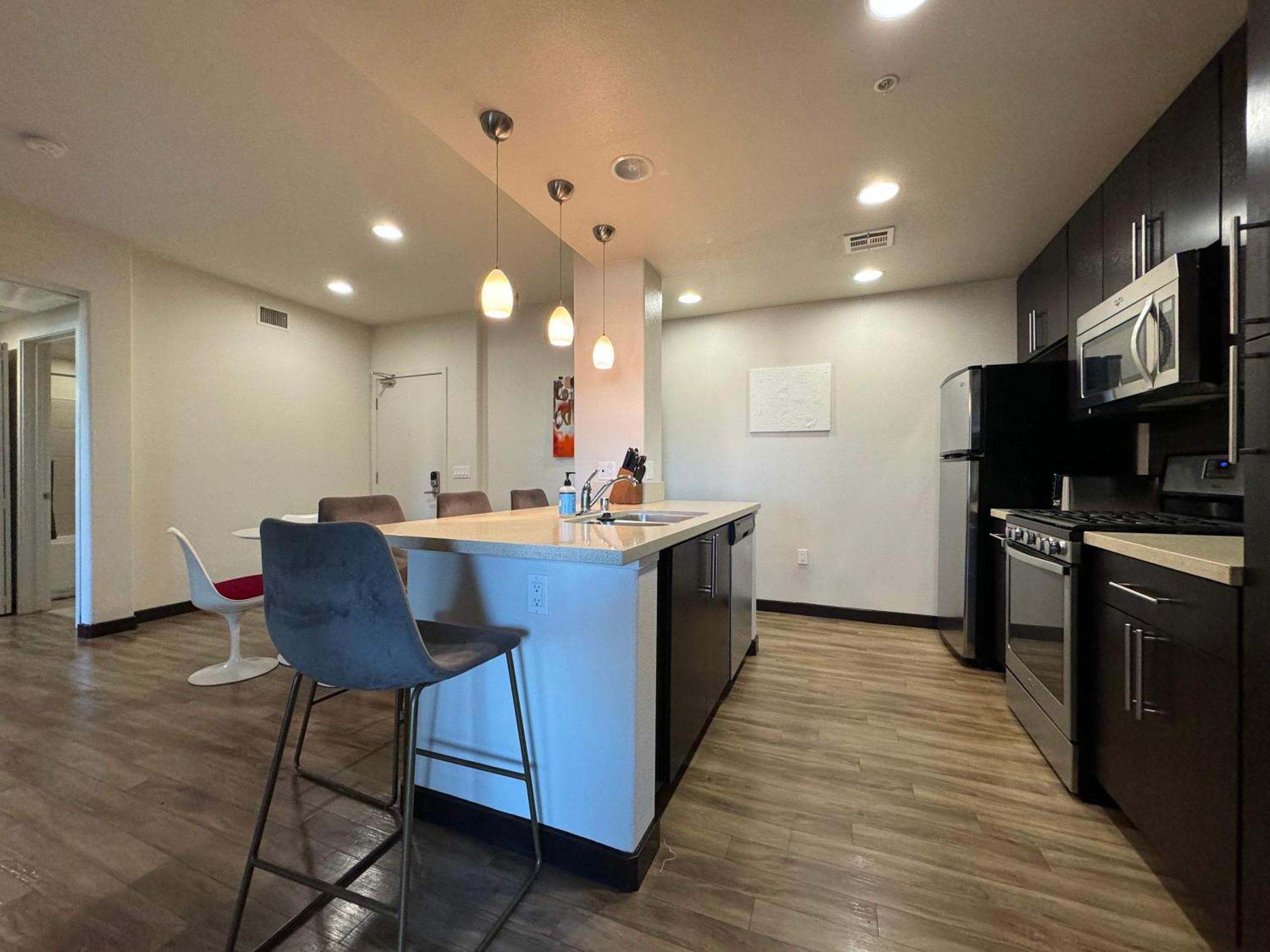2br Weho Mid Century Lux Appartamento