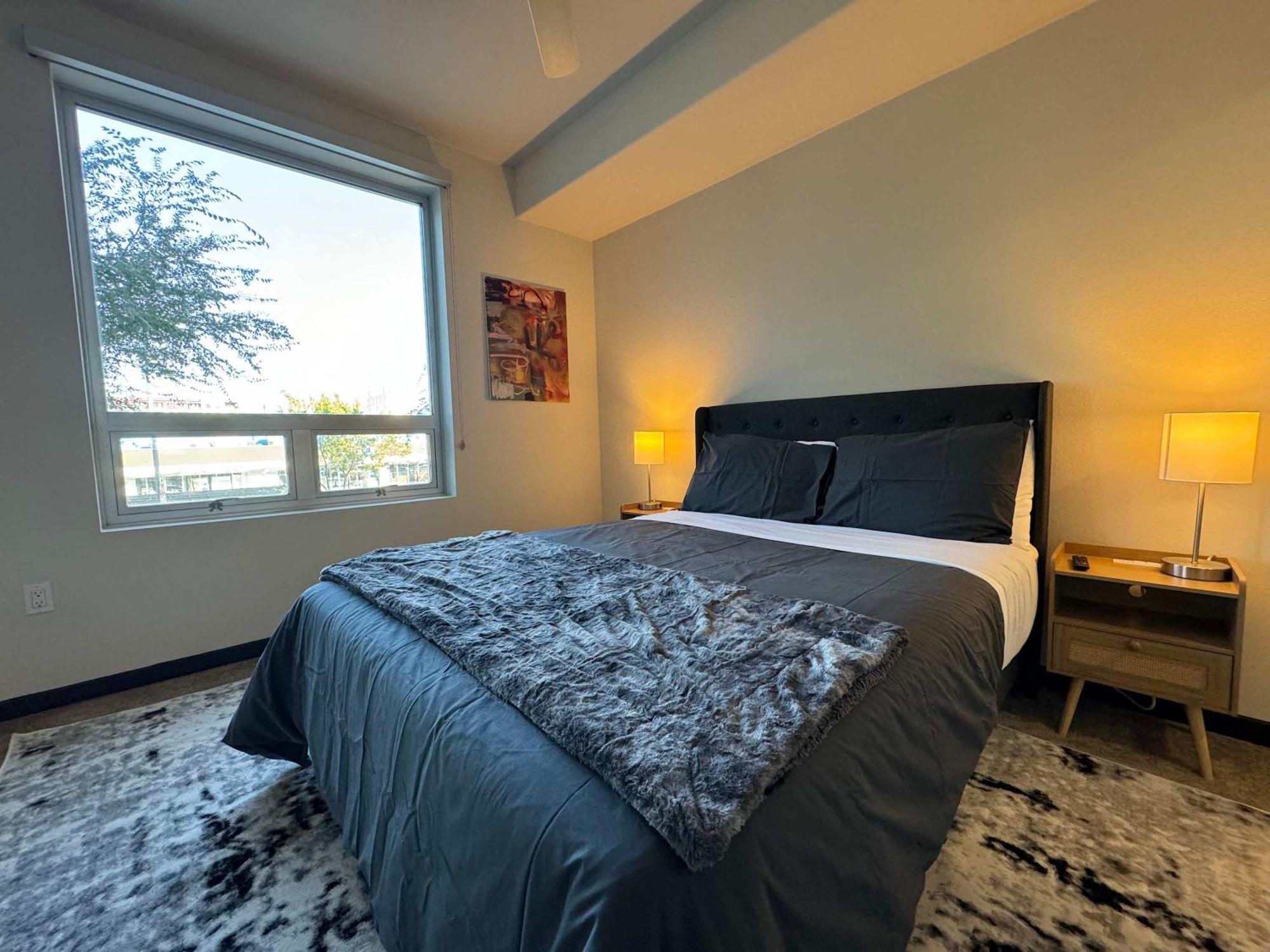 2br Weho Mid Century Lux