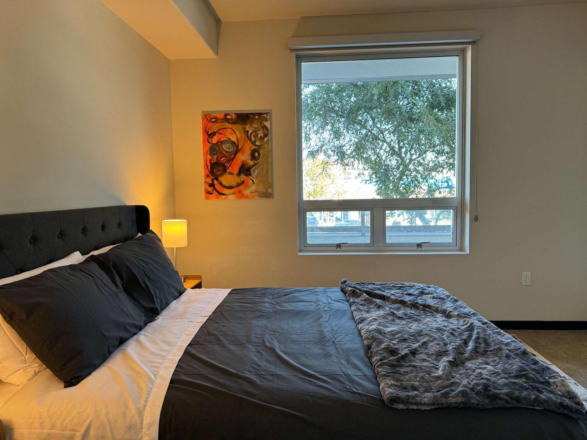 2br Weho Mid Century Lux Apartment Los Angeles
