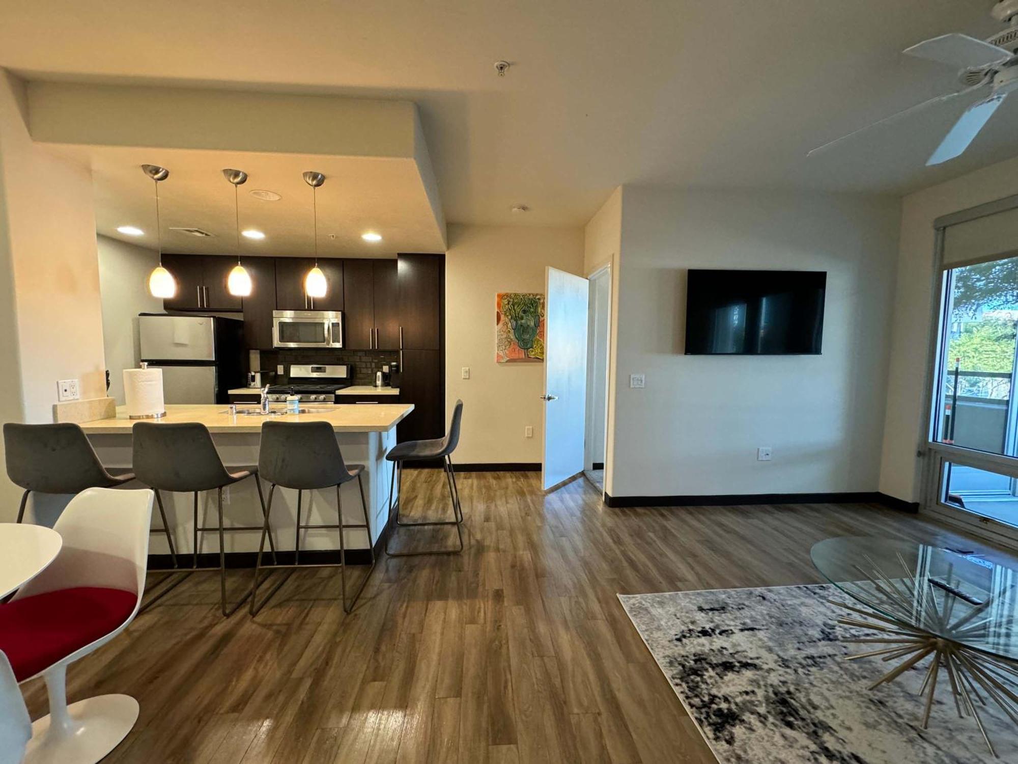 2br Weho Mid Century Lux Apartment